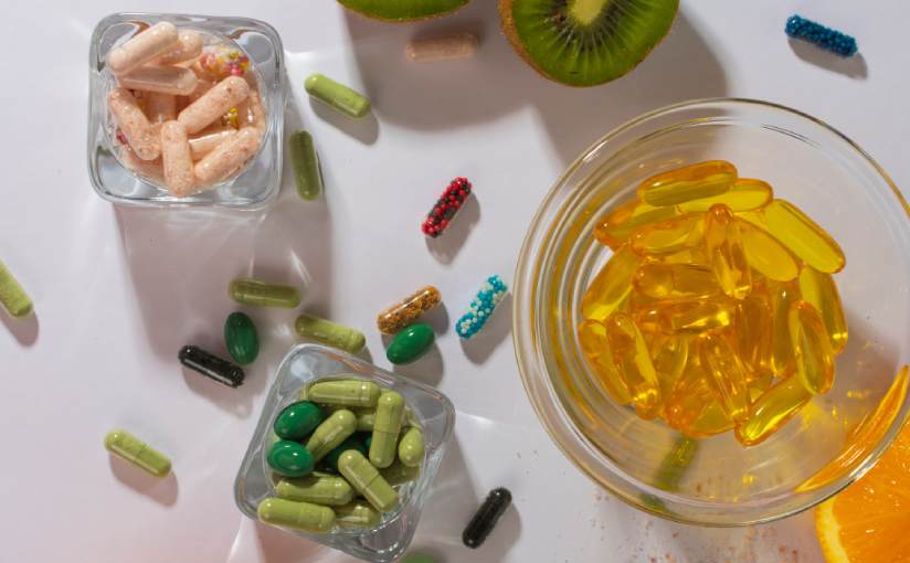 Integratori vs farmaci: differenze, usi e rischi