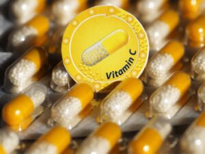 Vitamina C: benefici oltre l’influenza